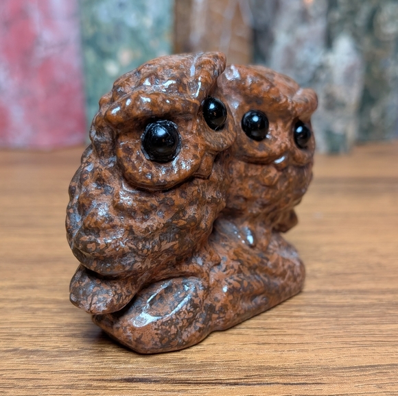 Calligraphy Jasper Owl Couple Crystal Carving - Picture 2 of 7